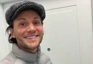 Входная дверь для заслуженного артиста России